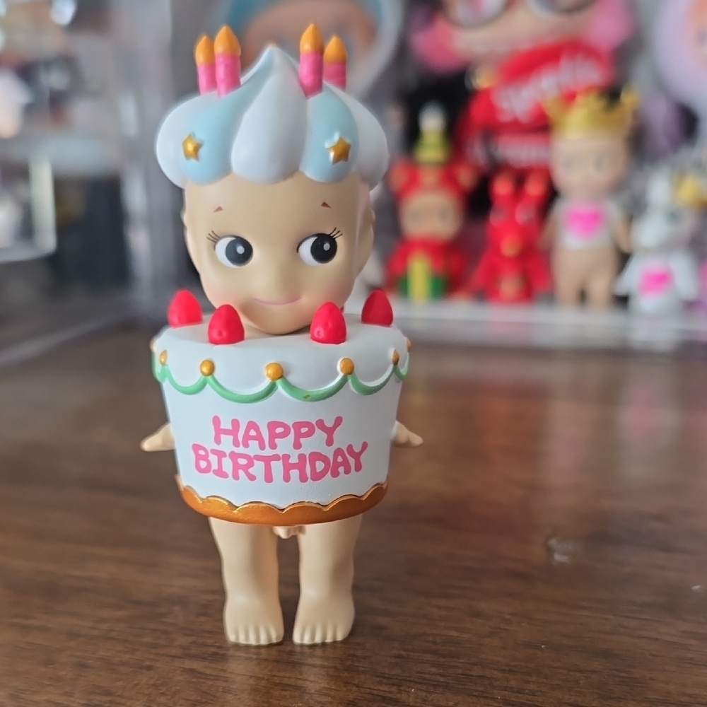 Sonny Angel Strawberry Bday Cake Authentic